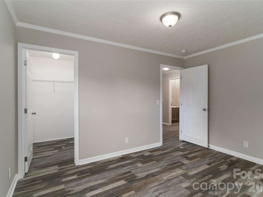 922 Lavender Road, Grover, NC 28073.  MLS# CAR4403169, YatesRealty ID 7804. Walk-in Closet