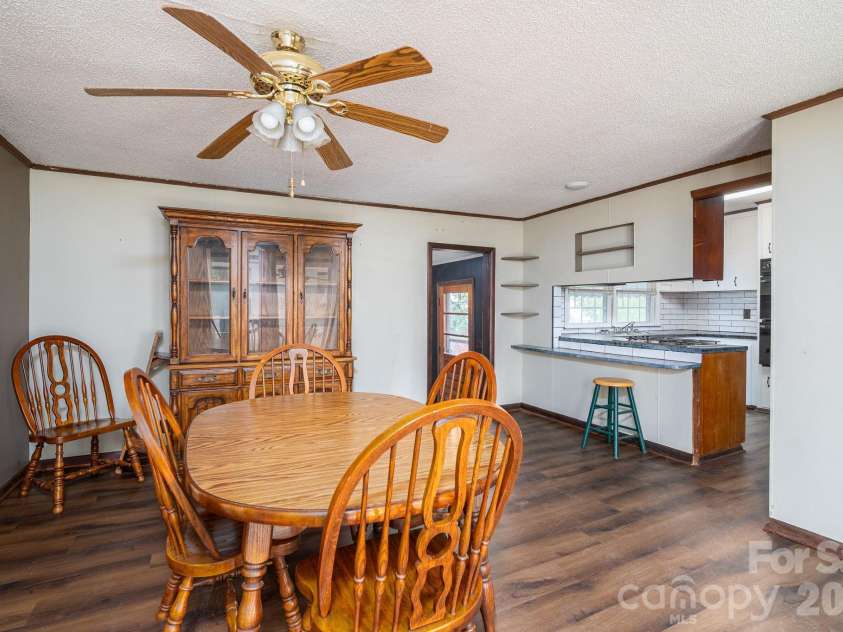 111 Carlton Street, Dallas, NC 28034.  MLS# CAR4364397, YatesRealty ID 7805. 