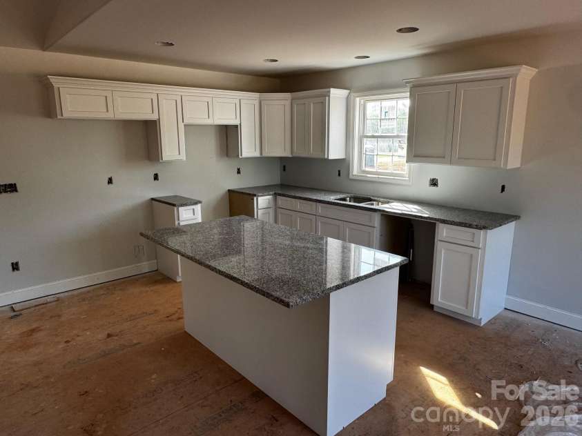 3526 Dorothys Lane, Newton, NC 28658.  MLS# CAR4361532, YatesRealty ID 7806. Large Kitchen
