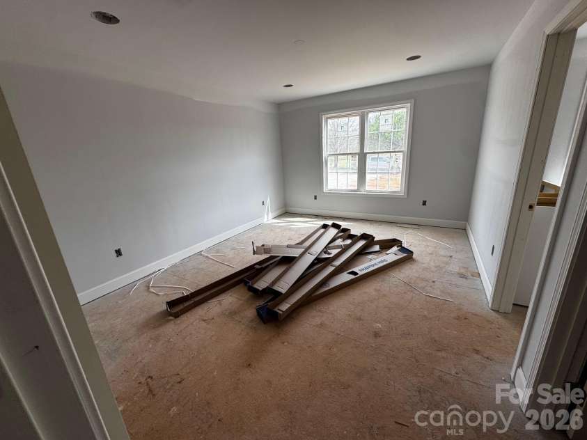 3526 Dorothys Lane, Newton, NC 28658.  MLS# CAR4361532, YatesRealty ID 7806. Large Primary bedroom with bathroom