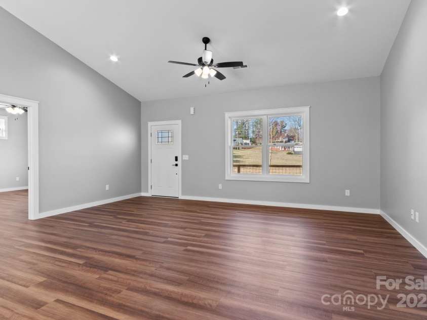80 Peyton Elaine Road, Clyde, NC 28721.  MLS# CAR4234682, YatesRealty ID 7806. 