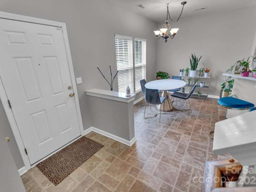 5341 Jocelyn Lane, Charlotte, NC 28269.  MLS# CAR4238187, YatesRealty ID 7807. 