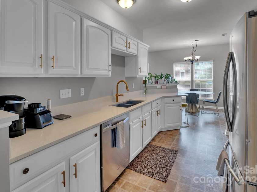 5341 Jocelyn Lane, Charlotte, NC 28269.  MLS# CAR4238187, YatesRealty ID 7807. 