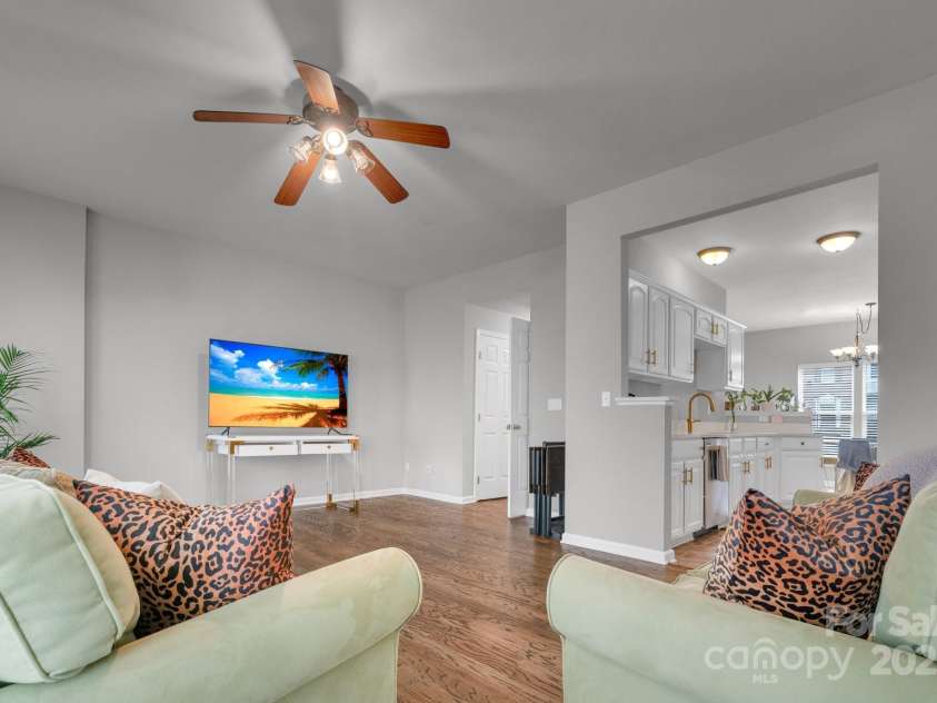 5341 Jocelyn Lane, Charlotte, NC 28269.  MLS# CAR4238187, YatesRealty ID 7807. 