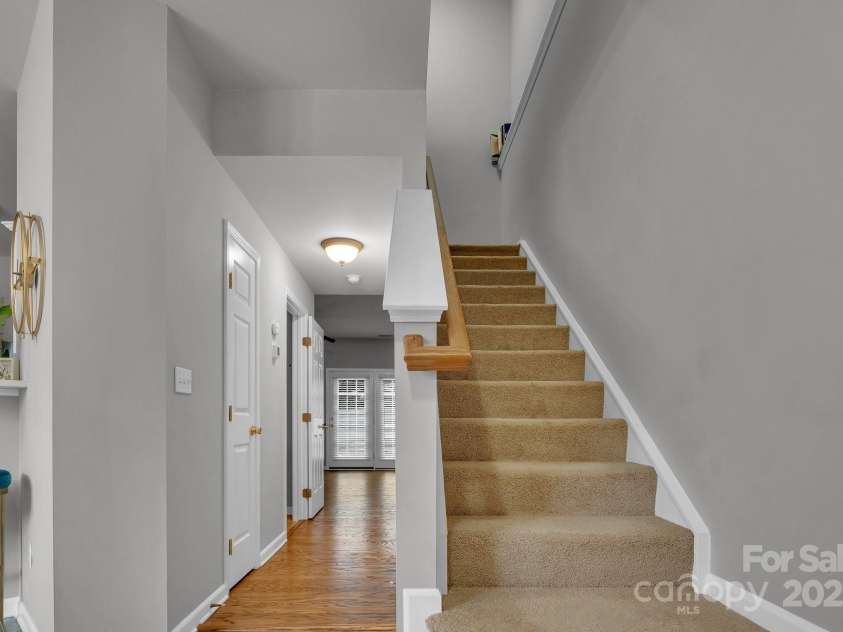5341 Jocelyn Lane, Charlotte, NC 28269.  MLS# CAR4238187, YatesRealty ID 7807. 
