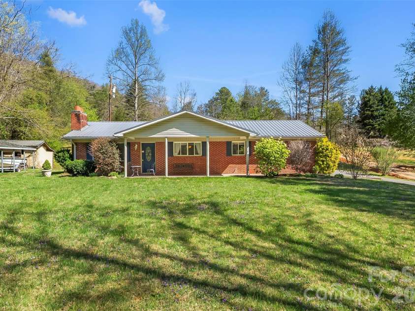 512 Paxton Creek Road, Marion, NC 28752.  MLS# CAR4358040, YatesRealty ID 7808. 
