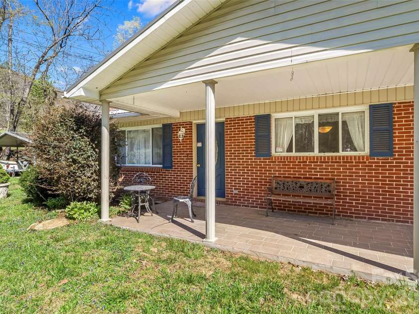 512 Paxton Creek Road, Marion, NC 28752.  MLS# CAR4358040, YatesRealty ID 7808. 