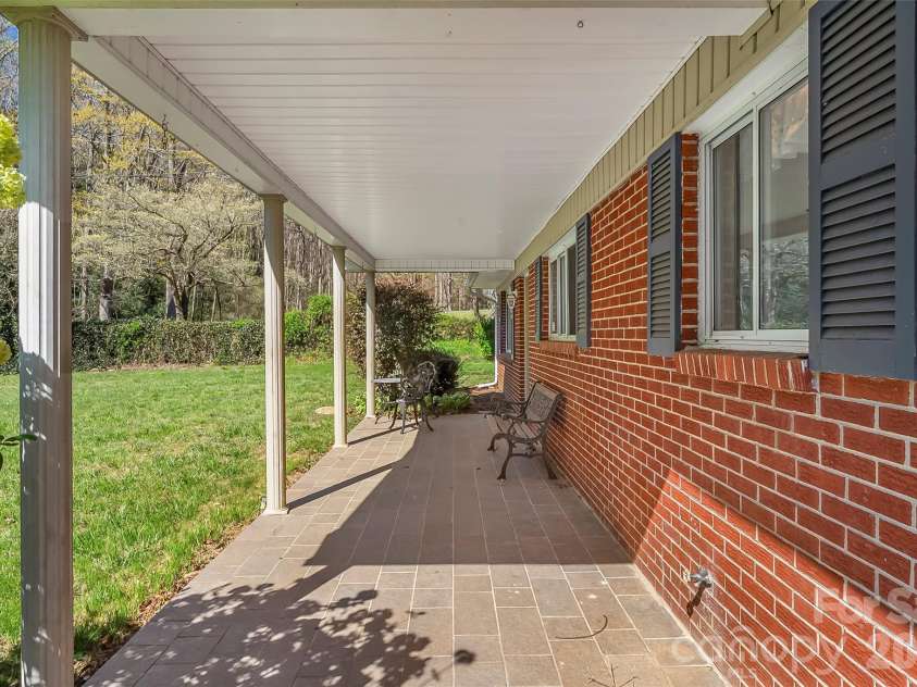 512 Paxton Creek Road, Marion, NC 28752.  MLS# CAR4358040, YatesRealty ID 7808. 