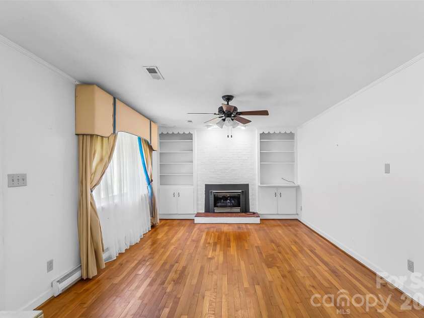 512 Paxton Creek Road, Marion, NC 28752.  MLS# CAR4358040, YatesRealty ID 7808. 
