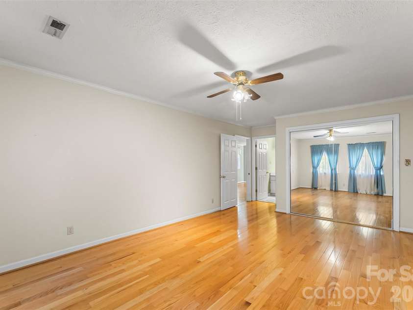 512 Paxton Creek Road, Marion, NC 28752.  MLS# CAR4358040, YatesRealty ID 7808. 