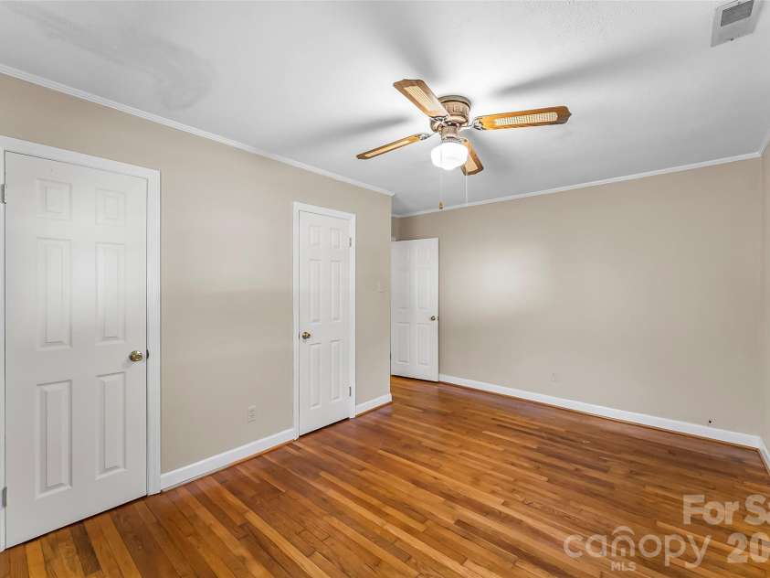 512 Paxton Creek Road, Marion, NC 28752.  MLS# CAR4358040, YatesRealty ID 7808. 