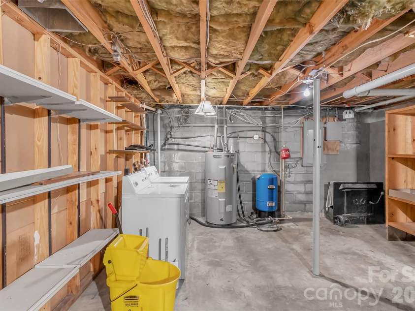 512 Paxton Creek Road, Marion, NC 28752.  MLS# CAR4358040, YatesRealty ID 7808. 