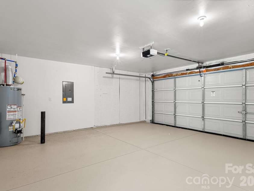 2001 Onotoa Drive, Indian Trail, NC 28079.  MLS# CAR4363374, YatesRealty ID 7809. 