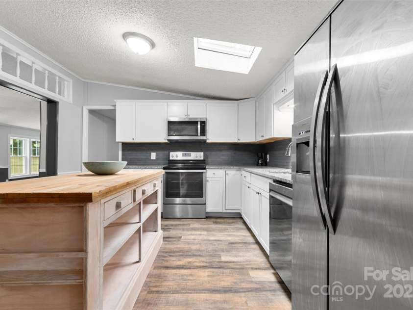 3107 Balkan Drive, York, SC 29745.  MLS# CAR4196454, YatesRealty ID 7809. 