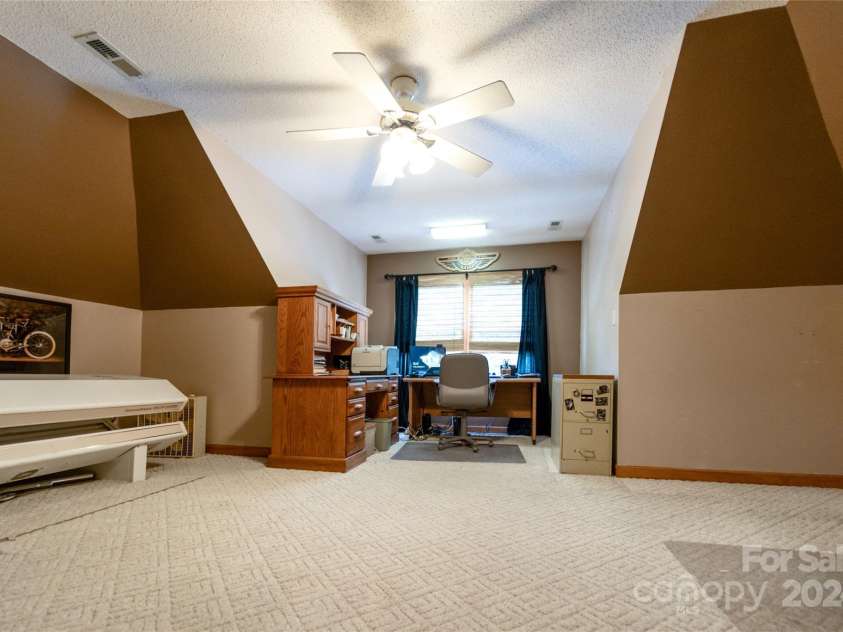 10235 Mount Holly Road, Charlotte, NC 28214.  MLS# CAR4177384, YatesRealty ID 781. 