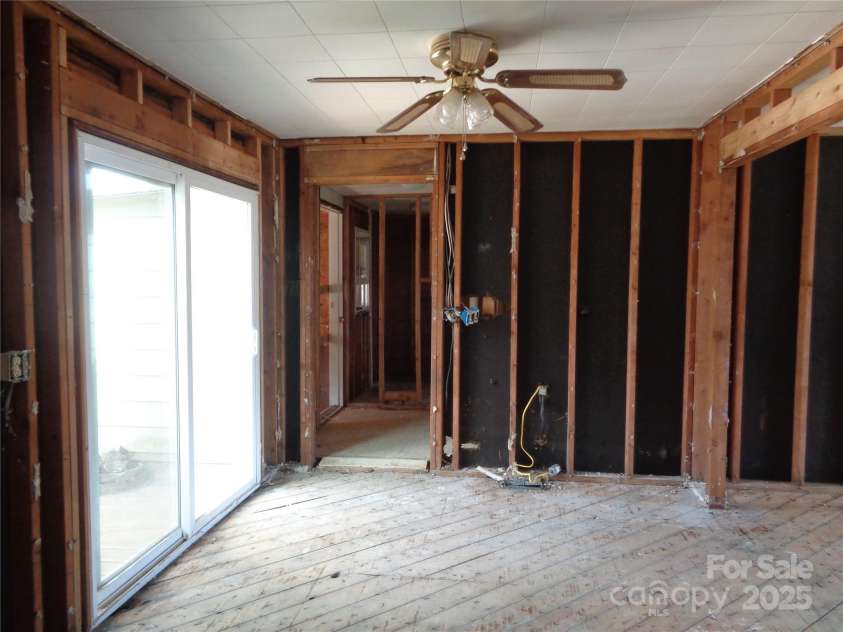 252 Rogers Street, Waynesville, NC 28786.  MLS# CAR4255370, YatesRealty ID 781. 