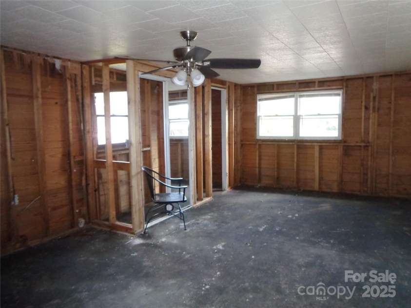 252 Rogers Street, Waynesville, NC 28786.  MLS# CAR4255370, YatesRealty ID 781. 