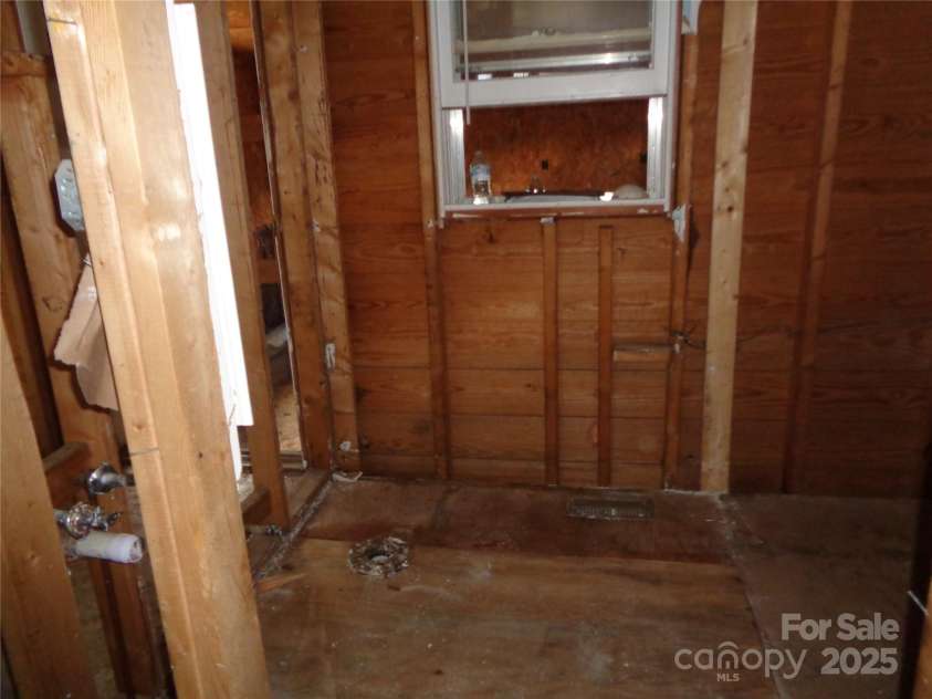 252 Rogers Street, Waynesville, NC 28786.  MLS# CAR4255370, YatesRealty ID 781. 