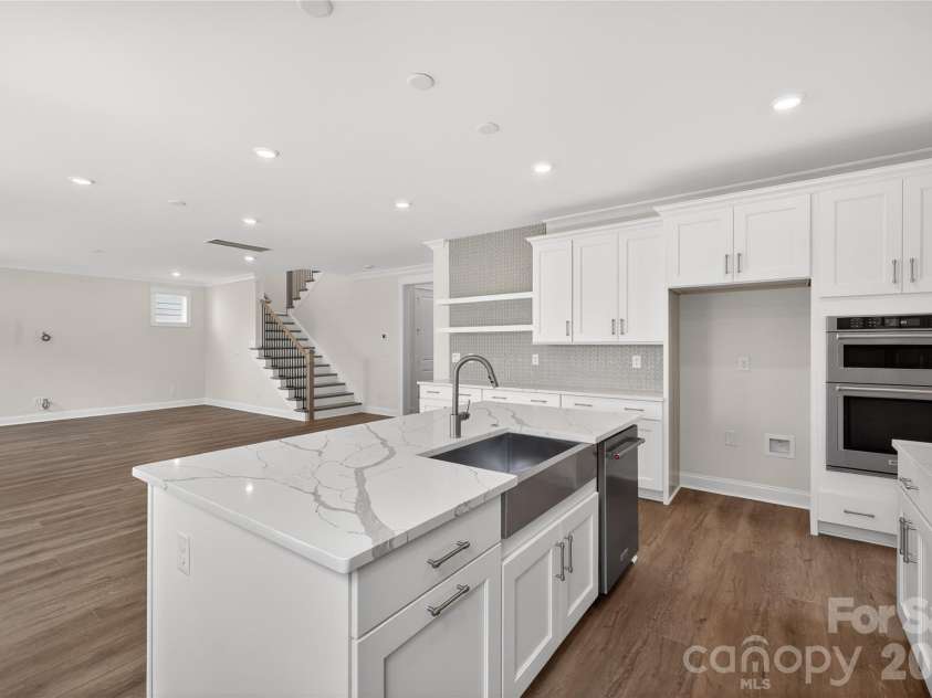 355 Linda Carol Lane, Tega Cay, SC 29708.  MLS# CAR4361882, YatesRealty ID 7810. 