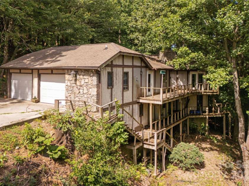 120 Pinewood Circle, Laurel Park, NC 28739.  MLS# CAR4187518, YatesRealty ID 7811. Custom Designed Modern Mid-century Home