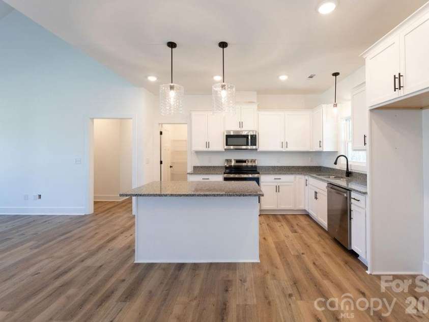4018 Deerstone Lane, Clover, SC 29710.  MLS# CAR4364471, YatesRealty ID 7811. Kitchen
