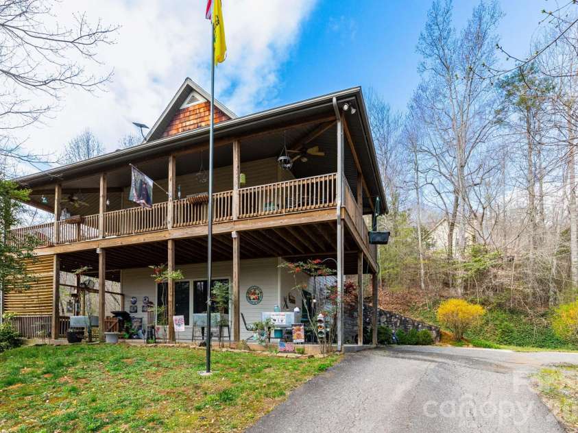 75 mypie Drive, Sylva, NC 28779.  MLS# CAR4364541, YatesRealty ID 7814. 