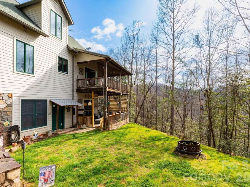 75 mypie Drive, Sylva, NC 28779.  MLS# CAR4364541, YatesRealty ID 7814. 