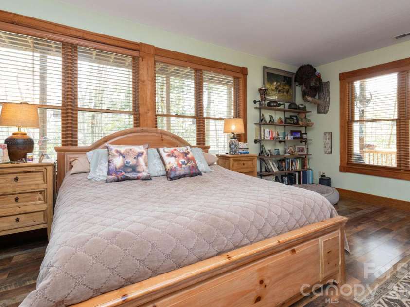 75 mypie Drive, Sylva, NC 28779.  MLS# CAR4364541, YatesRealty ID 7814. 