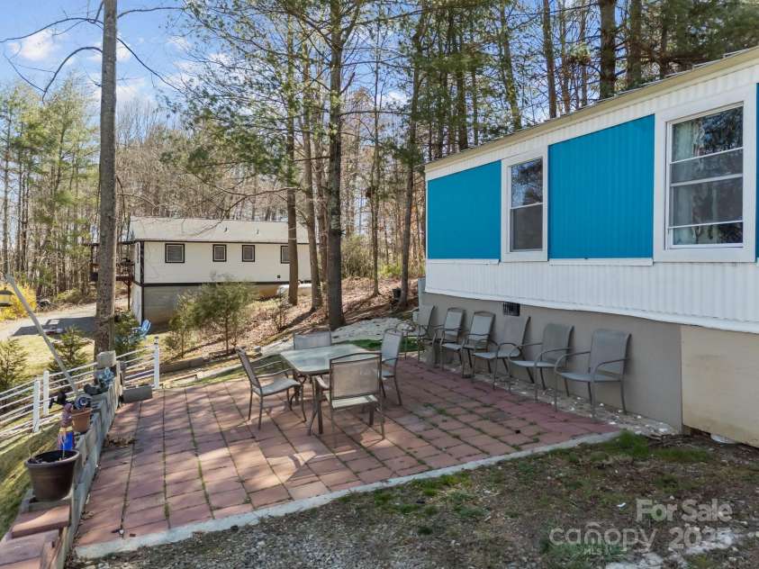 16 Blue Sky Drive, Leicester, NC 28748.  MLS# CAR4235310, YatesRealty ID 7815. 