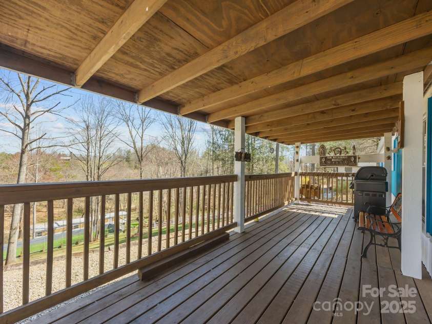 16 Blue Sky Drive, Leicester, NC 28748.  MLS# CAR4235310, YatesRealty ID 7815. 