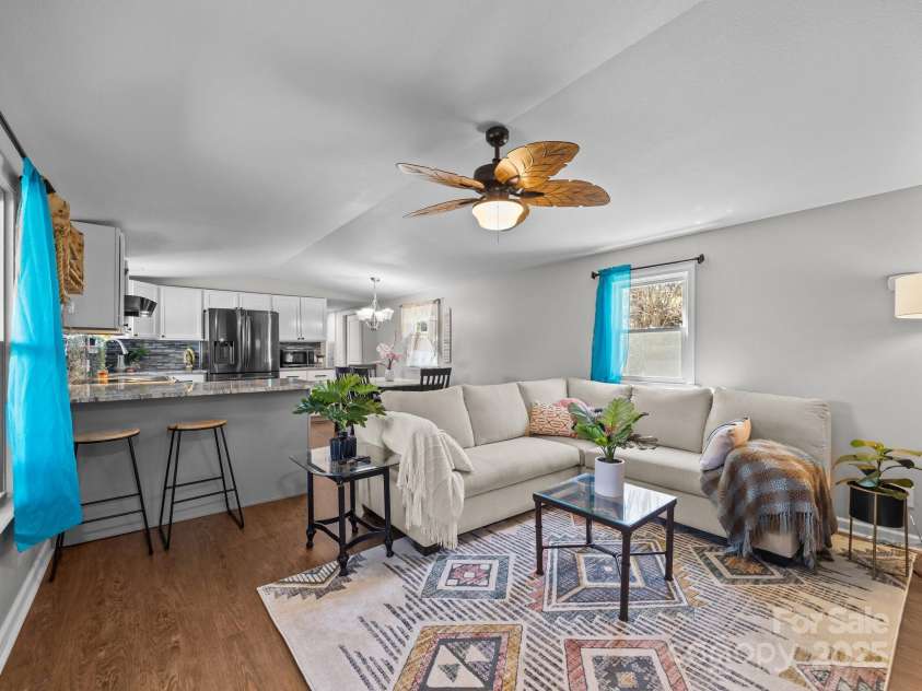 16 Blue Sky Drive, Leicester, NC 28748.  MLS# CAR4235310, YatesRealty ID 7815. 