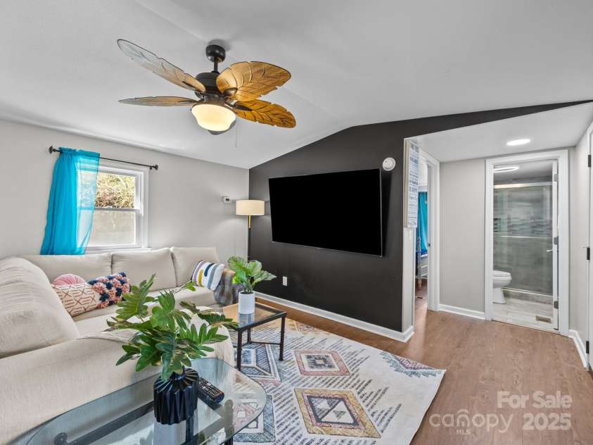 16 Blue Sky Drive, Leicester, NC 28748.  MLS# CAR4235310, YatesRealty ID 7815. 