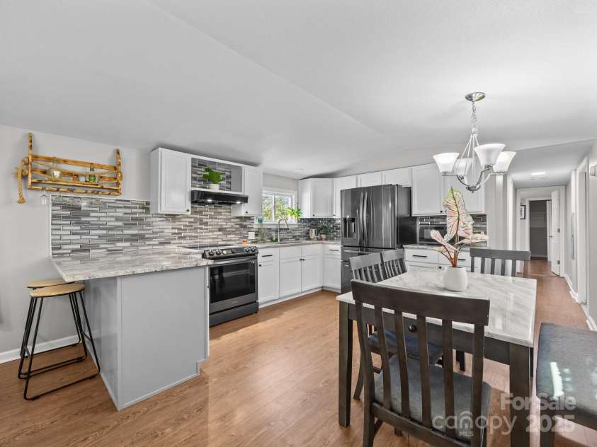 16 Blue Sky Drive, Leicester, NC 28748.  MLS# CAR4235310, YatesRealty ID 7815. 