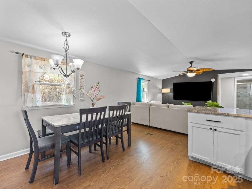 16 Blue Sky Drive, Leicester, NC 28748.  MLS# CAR4235310, YatesRealty ID 7815. 