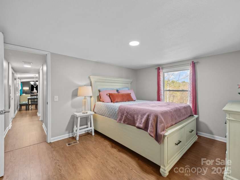 16 Blue Sky Drive, Leicester, NC 28748.  MLS# CAR4235310, YatesRealty ID 7815. 