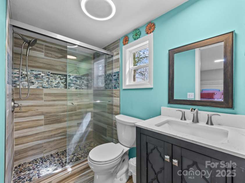 16 Blue Sky Drive, Leicester, NC 28748.  MLS# CAR4235310, YatesRealty ID 7815. 