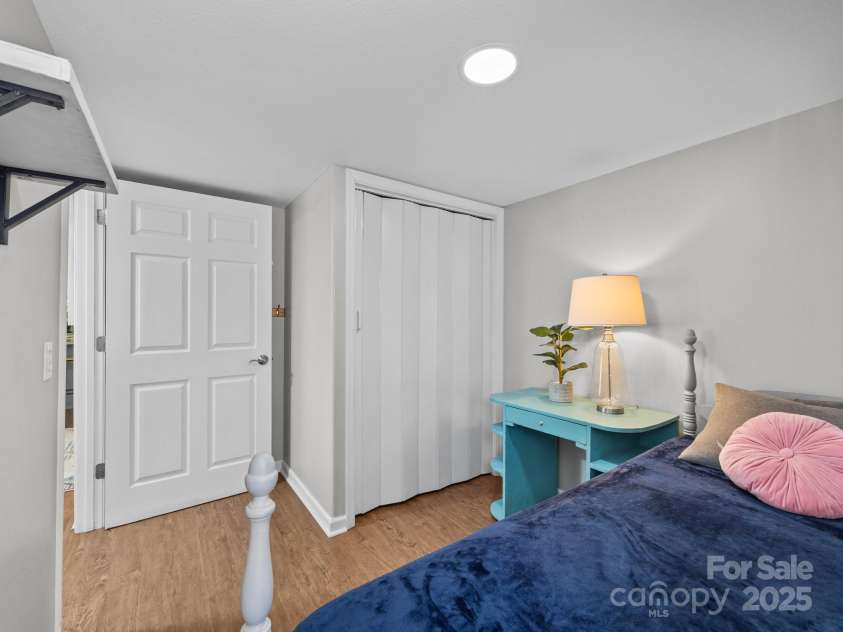 16 Blue Sky Drive, Leicester, NC 28748.  MLS# CAR4235310, YatesRealty ID 7815. 