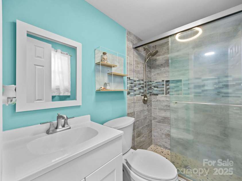 16 Blue Sky Drive, Leicester, NC 28748.  MLS# CAR4235310, YatesRealty ID 7815. 