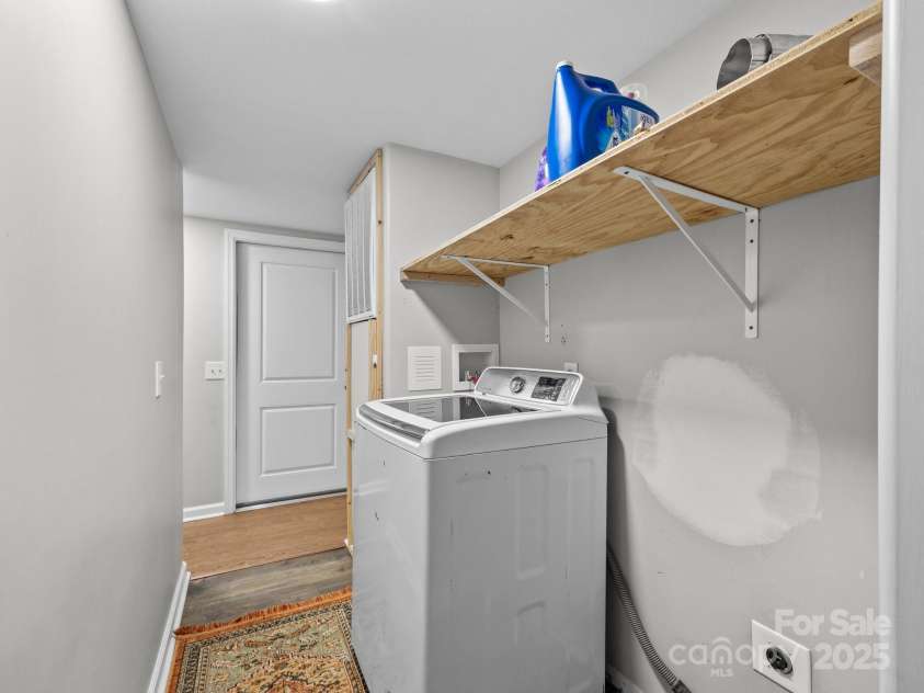 16 Blue Sky Drive, Leicester, NC 28748.  MLS# CAR4235310, YatesRealty ID 7815. 