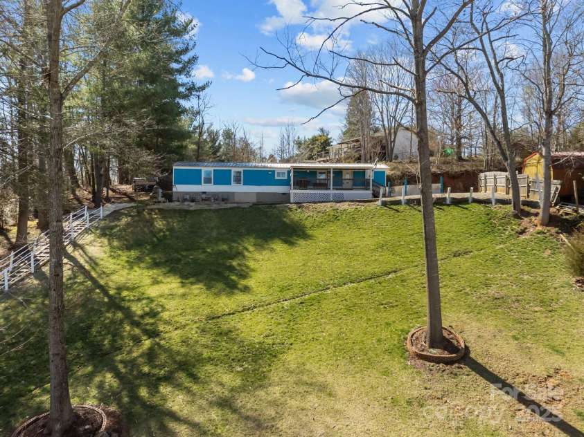 16 Blue Sky Drive, Leicester, NC 28748.  MLS# CAR4235310, YatesRealty ID 7815. 