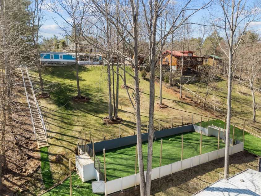 16 Blue Sky Drive, Leicester, NC 28748.  MLS# CAR4235310, YatesRealty ID 7815. 