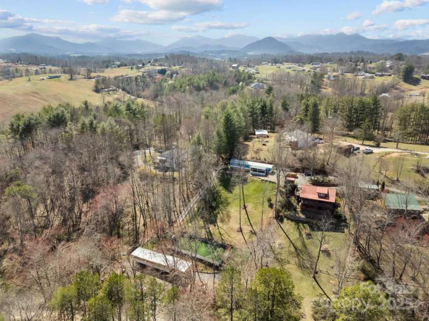 16 Blue Sky Drive, Leicester, NC 28748.  MLS# CAR4235310, YatesRealty ID 7815. 