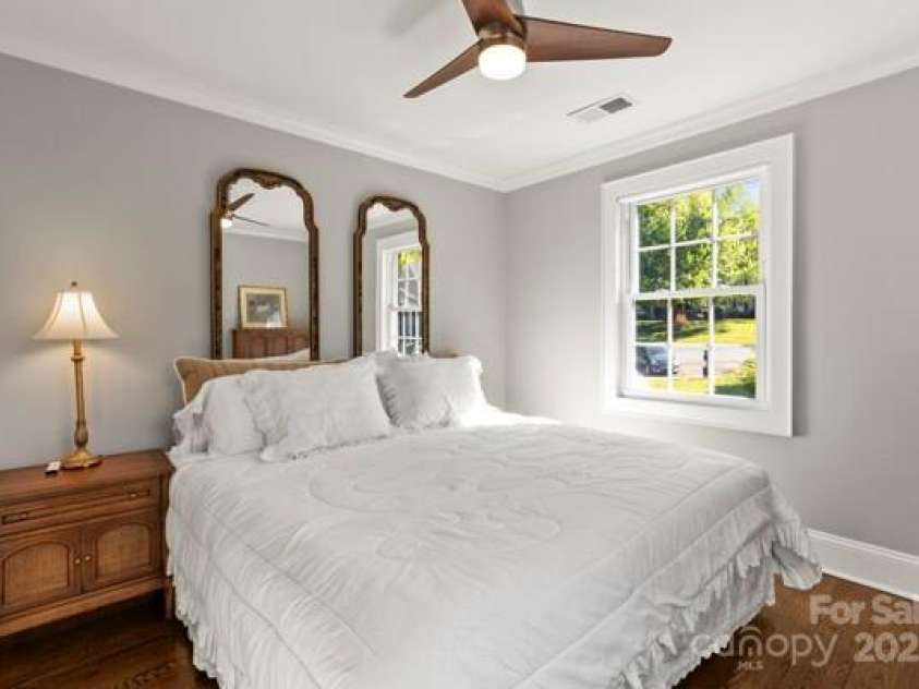 241 Wakefield Drive, Charlotte, NC 28209.  MLS# CAR4248262, YatesRealty ID 7816. The newly refinished Floors look incredible throughout the unit