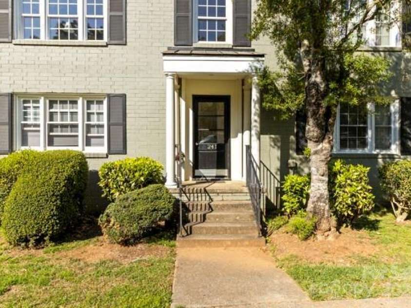 241 Wakefield Drive, Charlotte, NC 28209.  MLS# CAR4248262, YatesRealty ID 7816. Your new front Door in Popular Selwyn Village Condos. Location, Location, Location wins with this home