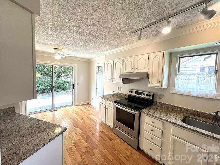 108 Glenbrook Drive, Hendersonville, NC 28739.  MLS# CAR4363228, YatesRealty ID 7817. Abundant Cabinetry & Counterspace