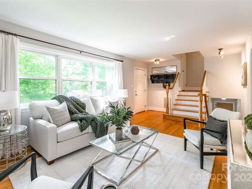 6338 Rosecrest Drive, Charlotte, NC 28210.  MLS# CAR4249178, YatesRealty ID 7817. 