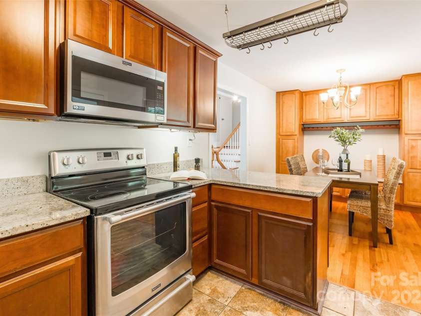 6338 Rosecrest Drive, Charlotte, NC 28210.  MLS# CAR4249178, YatesRealty ID 7817. 