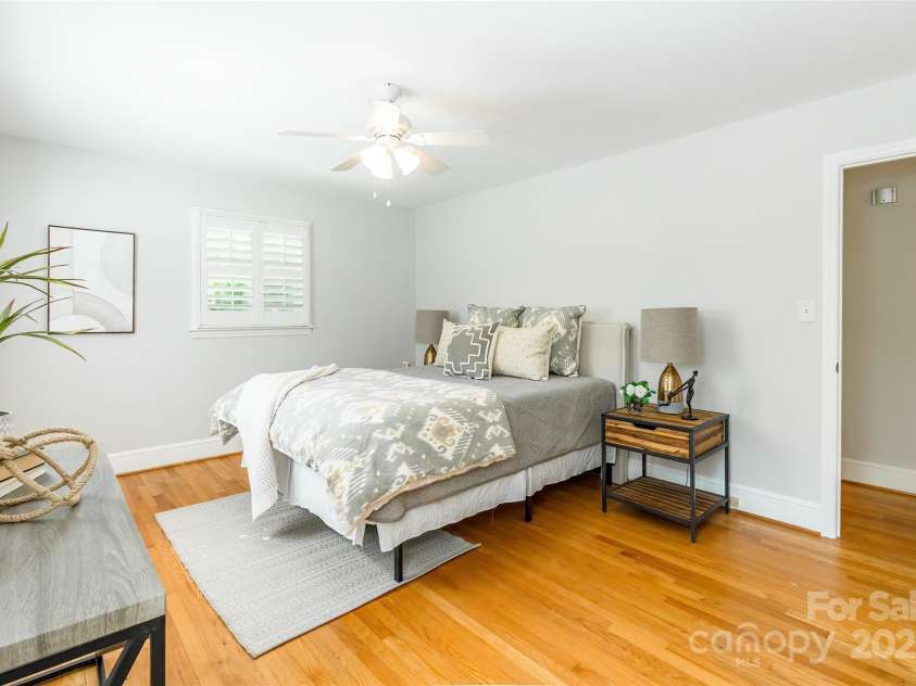 6338 Rosecrest Drive, Charlotte, NC 28210.  MLS# CAR4249178, YatesRealty ID 7817. 