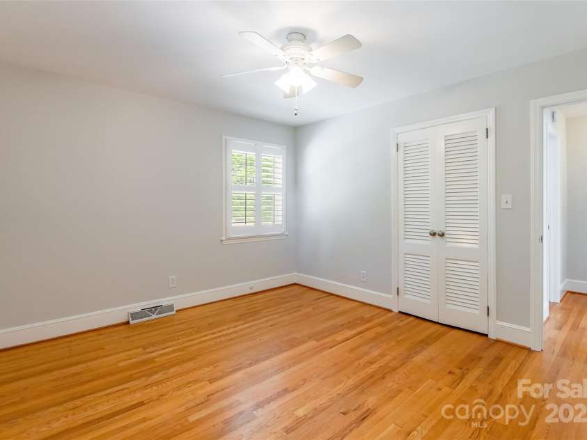 6338 Rosecrest Drive, Charlotte, NC 28210.  MLS# CAR4249178, YatesRealty ID 7817. 