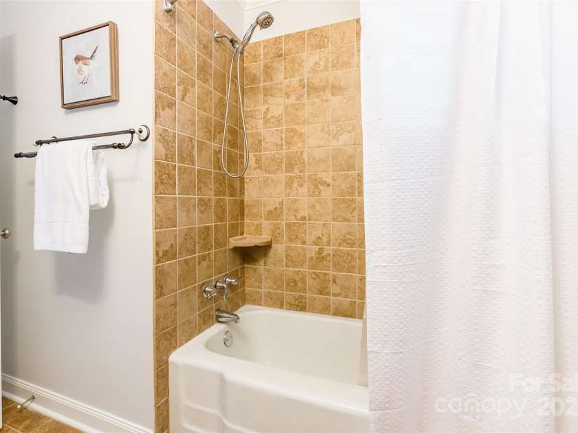 6338 Rosecrest Drive, Charlotte, NC 28210.  MLS# CAR4249178, YatesRealty ID 7817. 